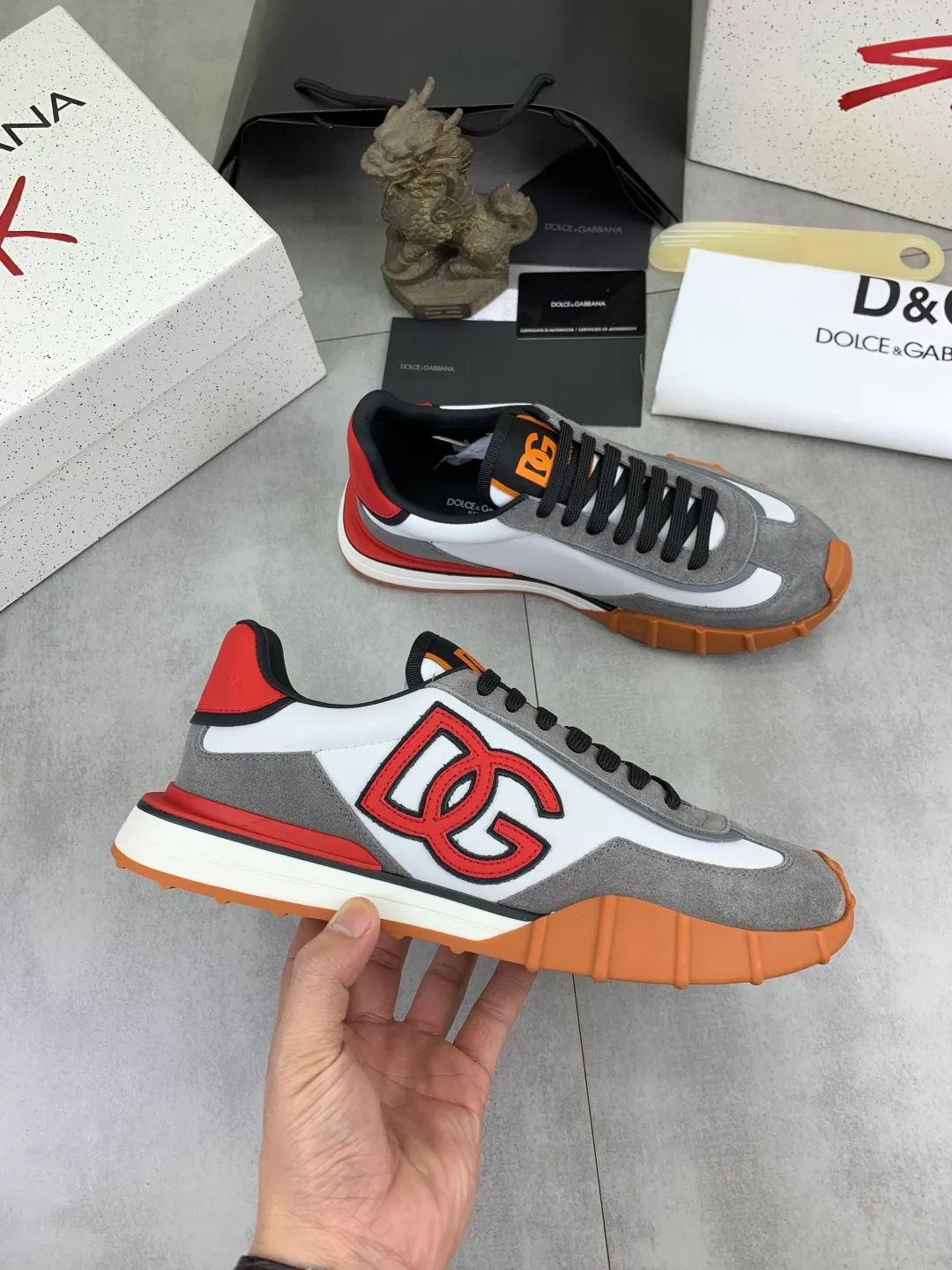 Men's men's shoes 💰P542 💰[New model] The latest hot style, top original quality, the official website synchronizes "DOLCE&GABBANA [Dolce & Gabbana] ~ High quality." The effect is low-top casual DG men's shoes, loved by many celebrities, using high-end imported first-layer calfskin splicing logo design + cowhide feet, simple and elegant, perfectly interpreting the latest inspiration of shoes, integrating classics and fashion, luxury dreams, and fashion. Suitable for drivers, light and comfortable to drive, light and breathable for outdoor travel, high-end quality, trustworthy, 5️⃣color🉑️choice! Code number: 38-46